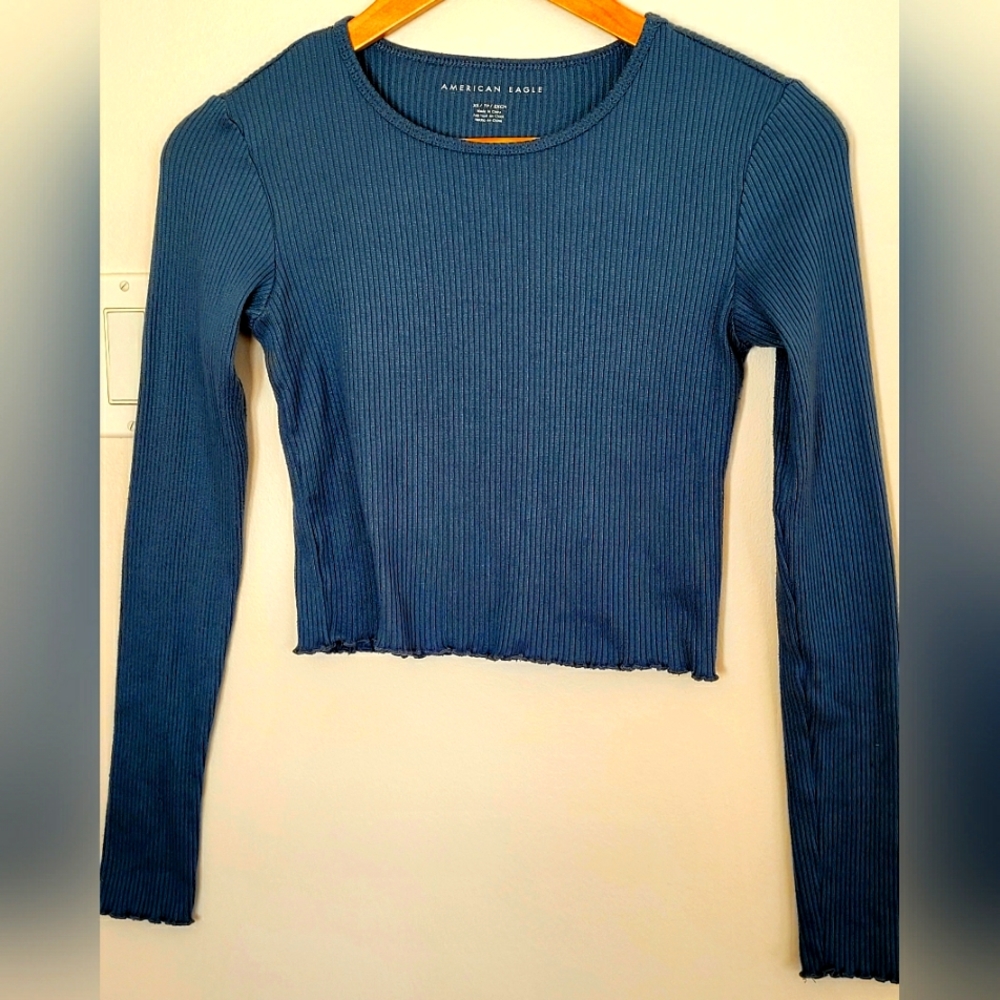 American Eagle top XS
